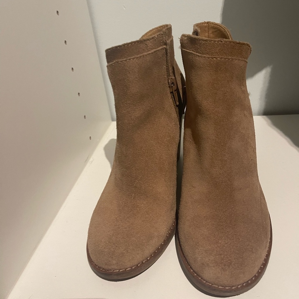 Lucky brand suede boots
